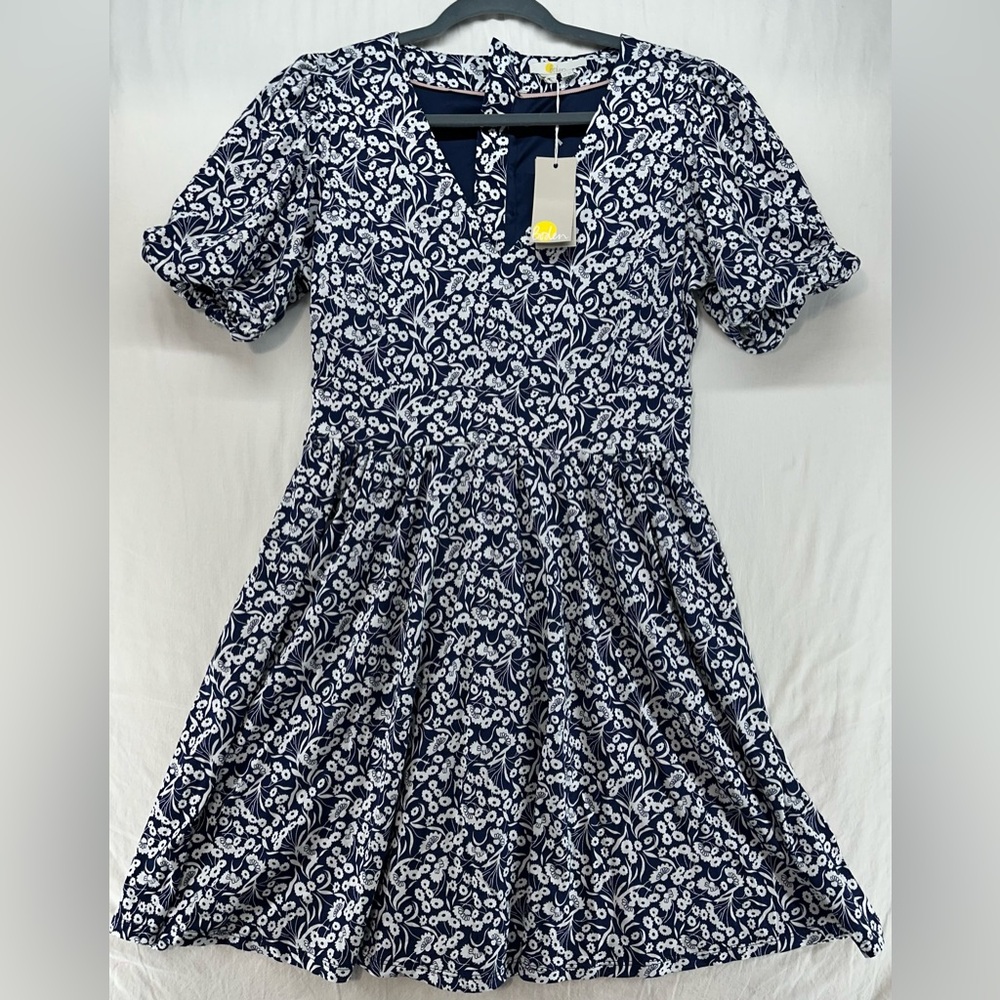 NWT Boden Navy and White Floral v neck Dress